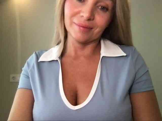 chloebelle webcam