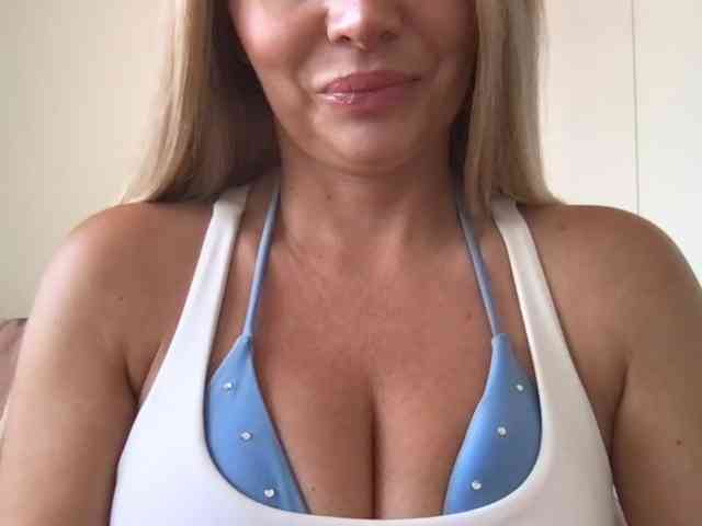 chloebelle webcam