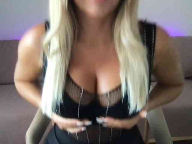 chloebelle webcam