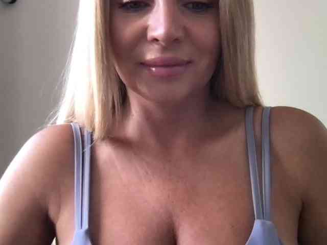 chloebelle webcam