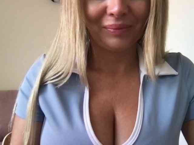 chloebelle webcam