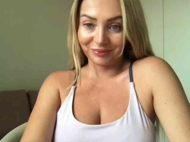 chloebelle webcam