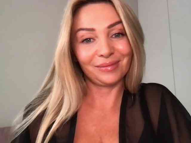 chloebelle webcam
