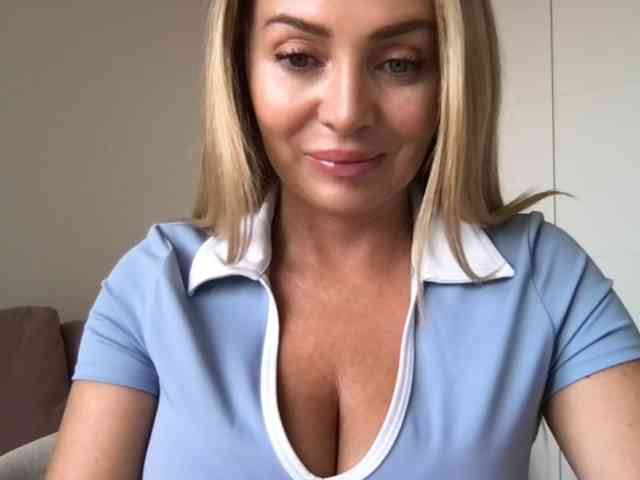 chloebelle webcam