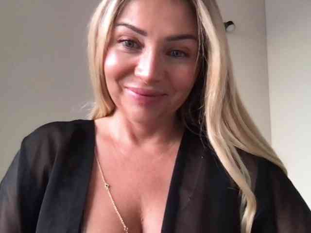 chloebelle webcam