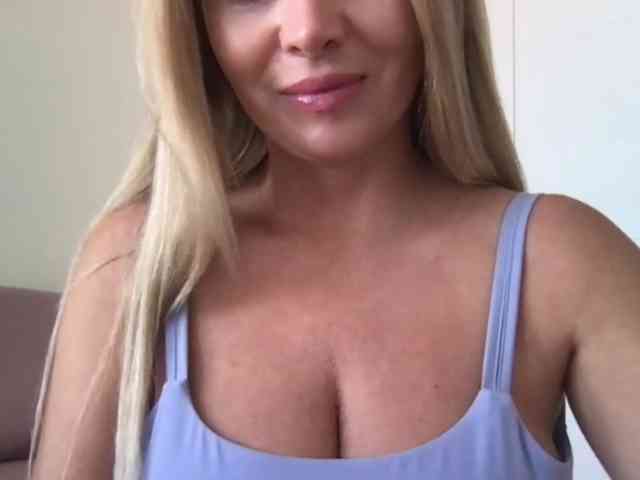 chloebelle webcam