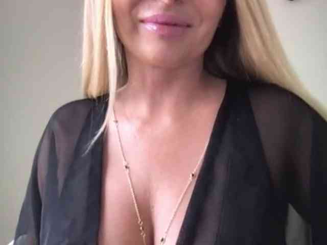 chloebelle webcam