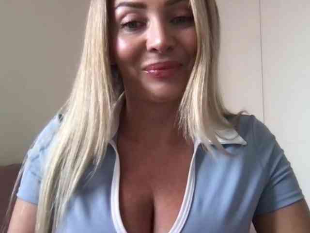 chloebelle webcam