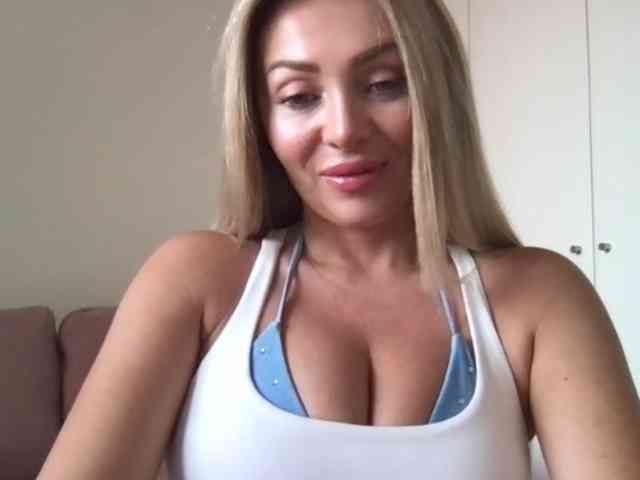 chloebelle webcam