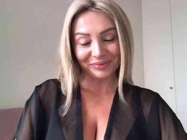 chloebelle webcam