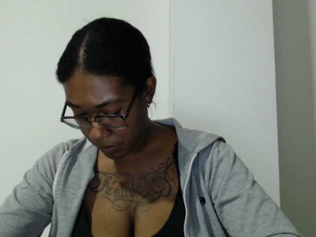 RegiCorleone live cam on BongaCams
