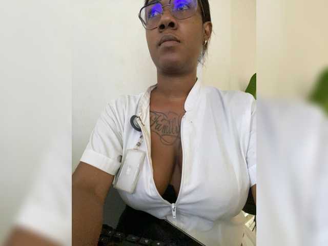 RegiCorleone live cam on BongaCams