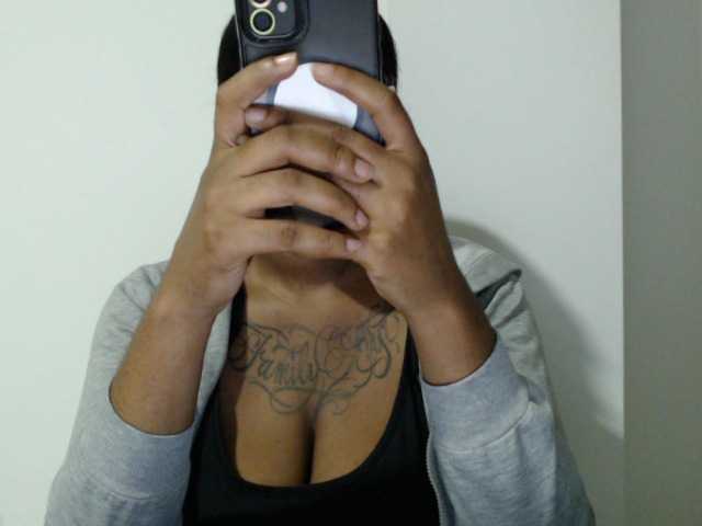 RegiCorleone live cam on BongaCams