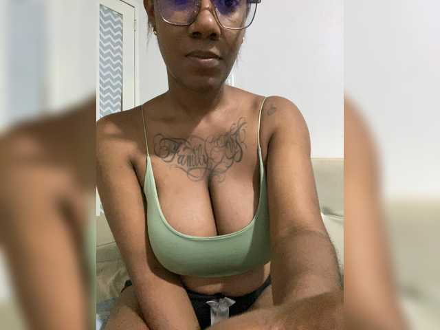 RegiCorleone live cam on BongaCams