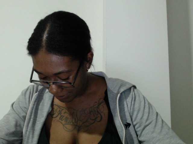 RegiCorleone live cam on BongaCams