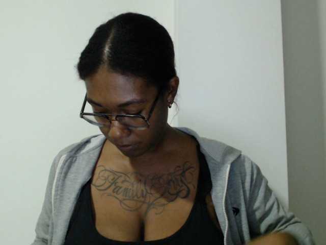 RegiCorleone live cam on BongaCams