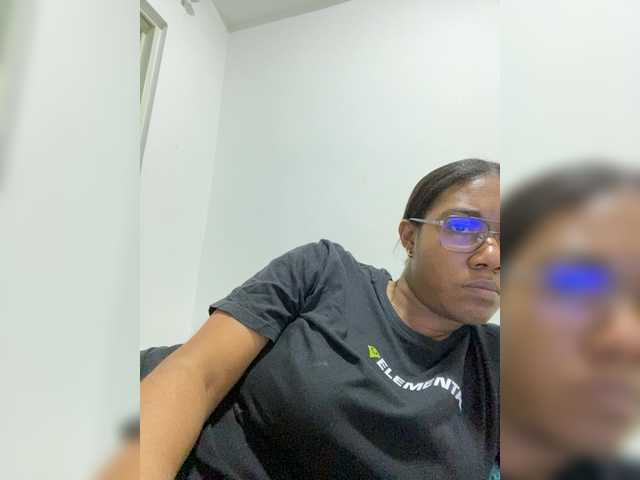 RegiCorleone live cam on BongaCams