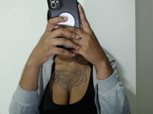 RegiCorleone live cam on BongaCams