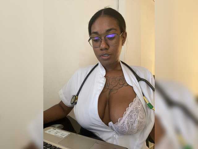RegiCorleone live cam on BongaCams