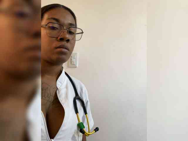 ReginaCorleone webcam