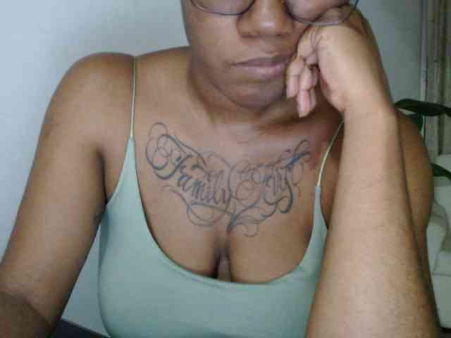 ReginaCorleone webcam