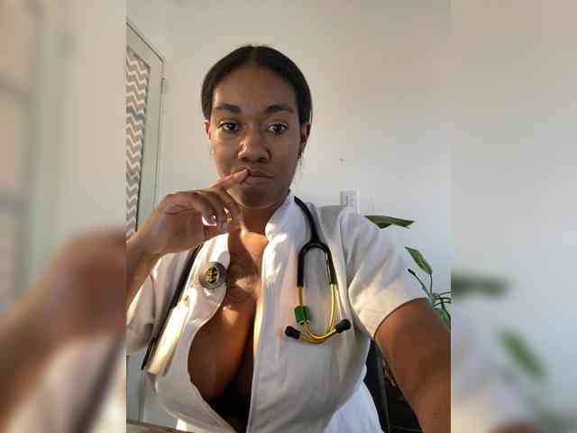 ReginaCorleone webcam