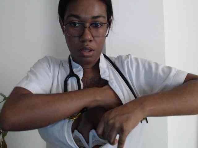 ReginaCorleone webcam