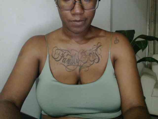 ReginaCorleone webcam