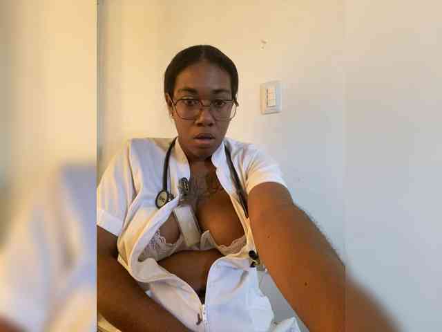 ReginaCorleone webcam