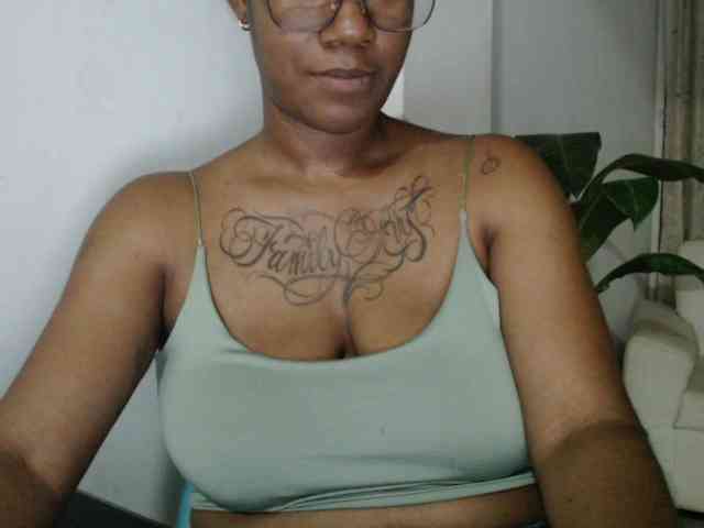 ReginaCorleone webcam