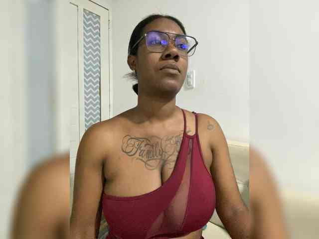 ReginaCorleone webcam