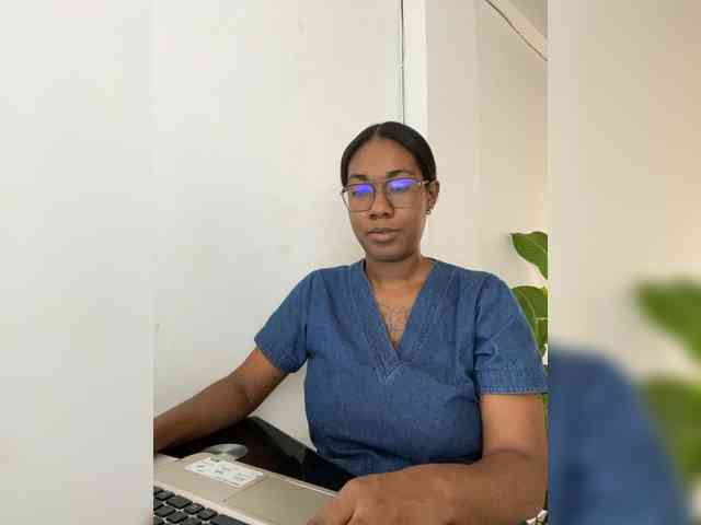 ReginaCorleone webcam
