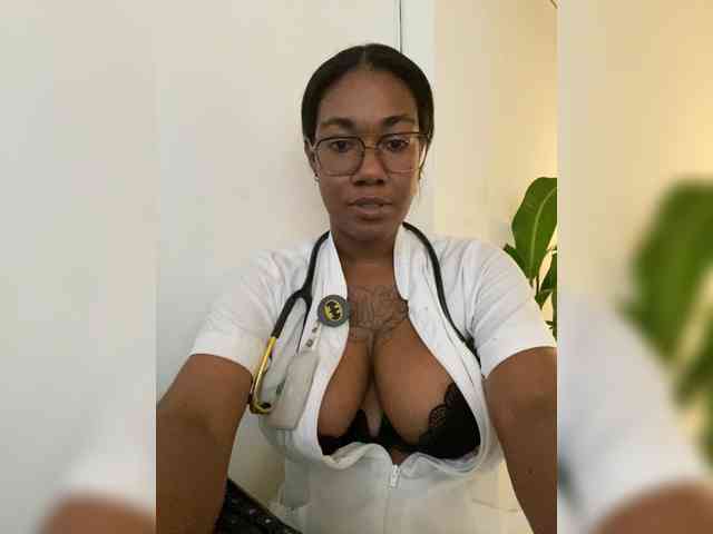 ReginaCorleone webcam