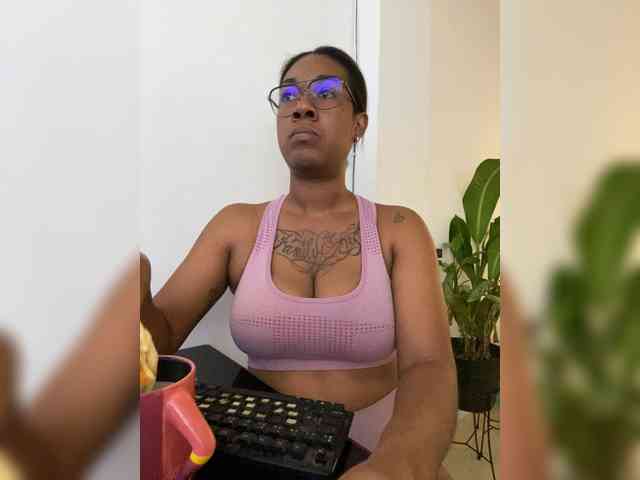 ReginaCorleone webcam
