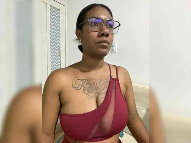 ReginaCorleone webcam