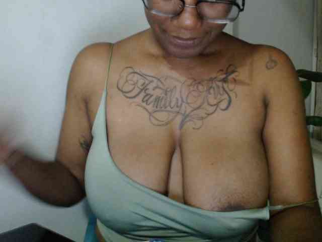 ReginaCorleone webcam