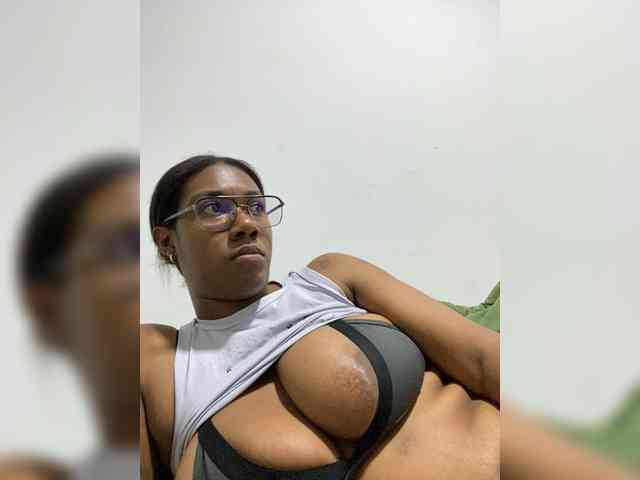ReginaCorleone webcam
