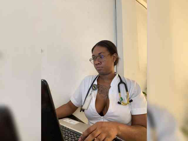 ReginaCorleone webcam