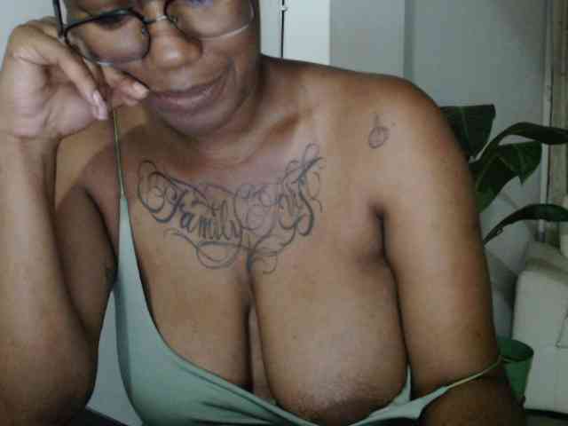 ReginaCorleone webcam
