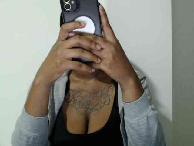 ReginaCorleone webcam