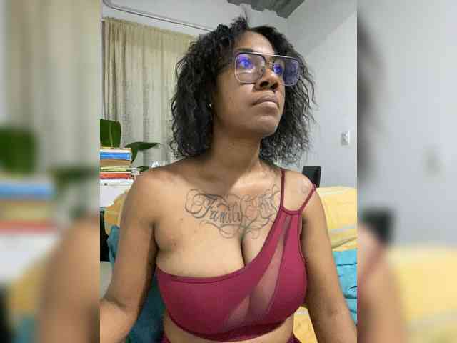 ReginaCorleone webcam