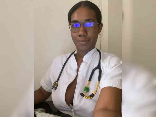 ReginaCorleone webcam