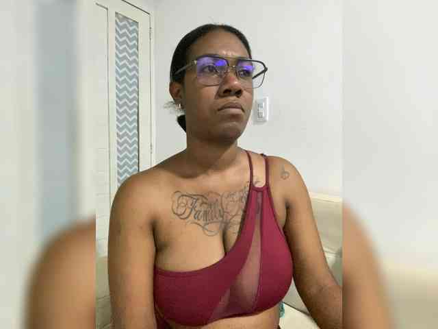 ReginaCorleone webcam