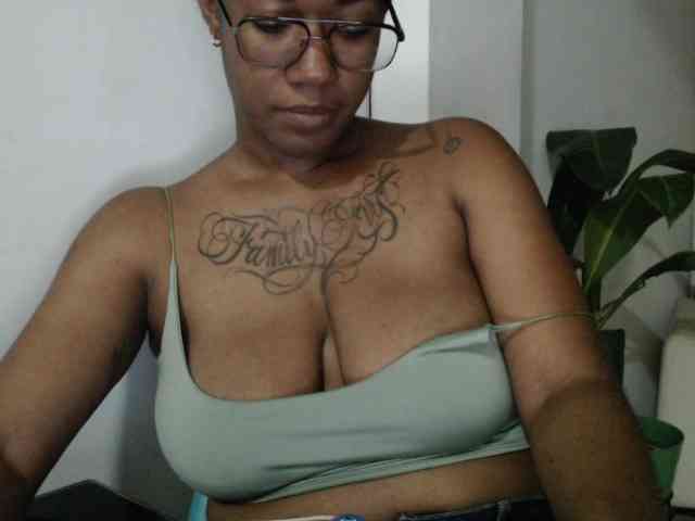 ReginaCorleone webcam