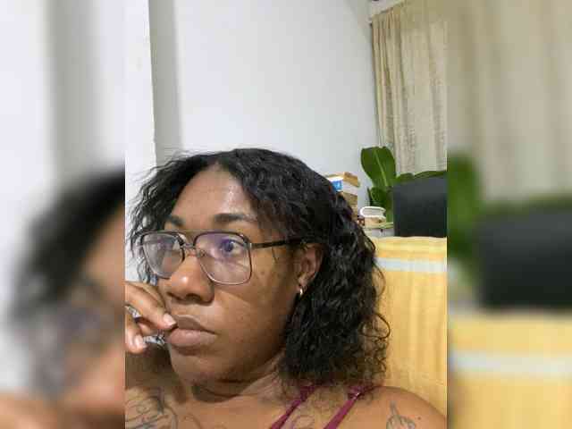 ReginaCorleone webcam