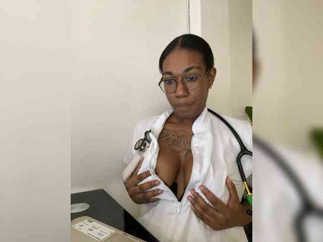 ReginaCorleone webcam