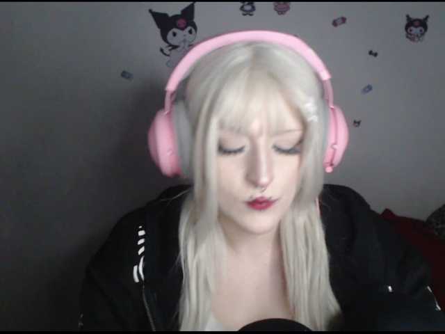 DreamNIKA live cam on BongaCams