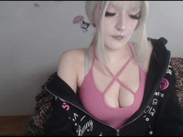 DreamNIKA live cam on BongaCams
