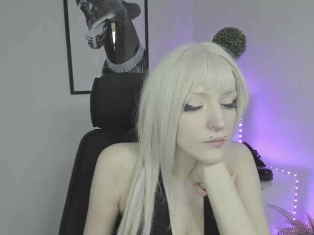 DreamNIKA live webcam show
