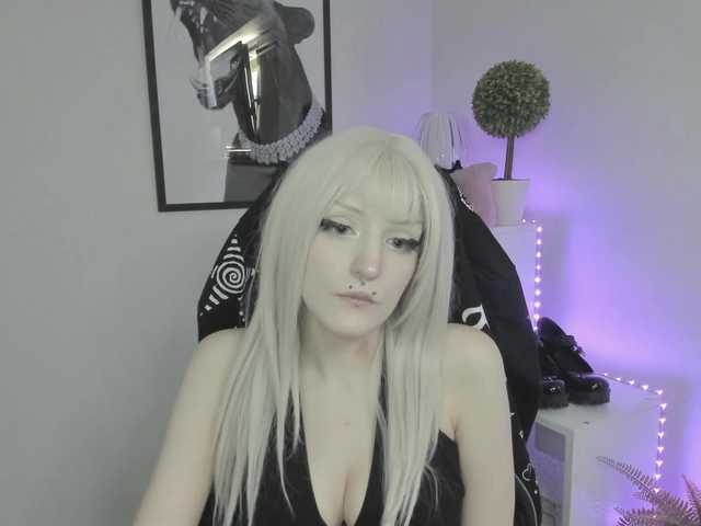 DreamNIKA live webcam show